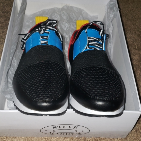 Steve Madden Shoes - Picture 3 of 5